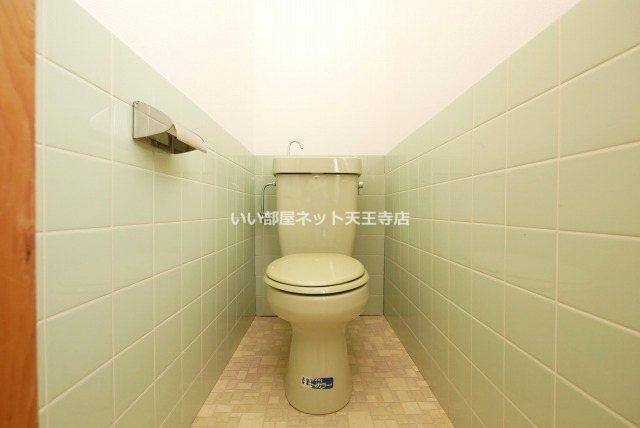 近くの住吉長居四郵便局まで402m（徒歩6分）