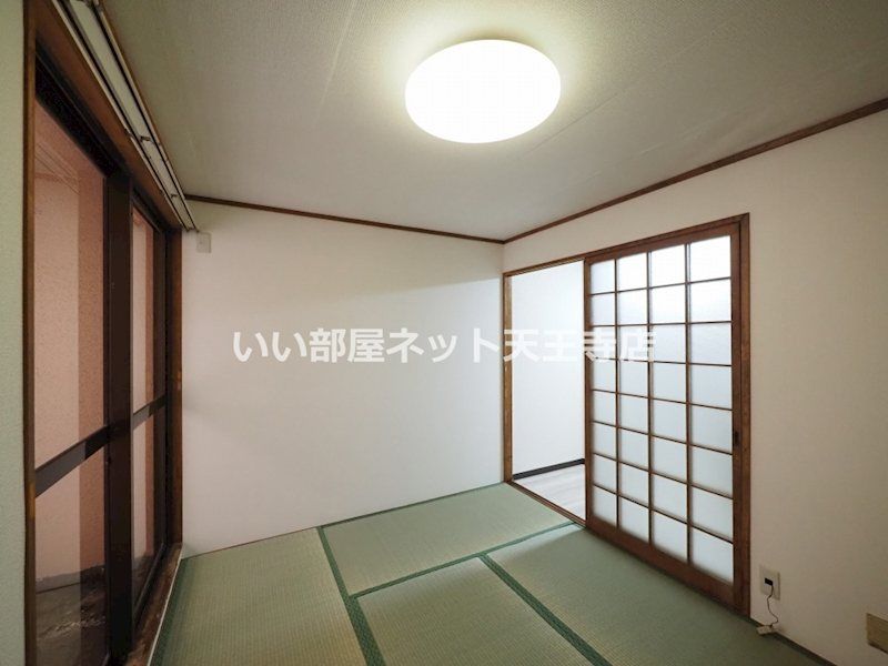 ベッドルーム