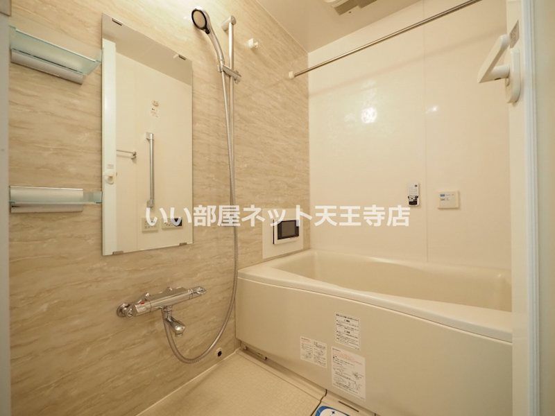 近くのセブンイレブン 大阪江戸堀3丁目店まで241m(徒歩4分)