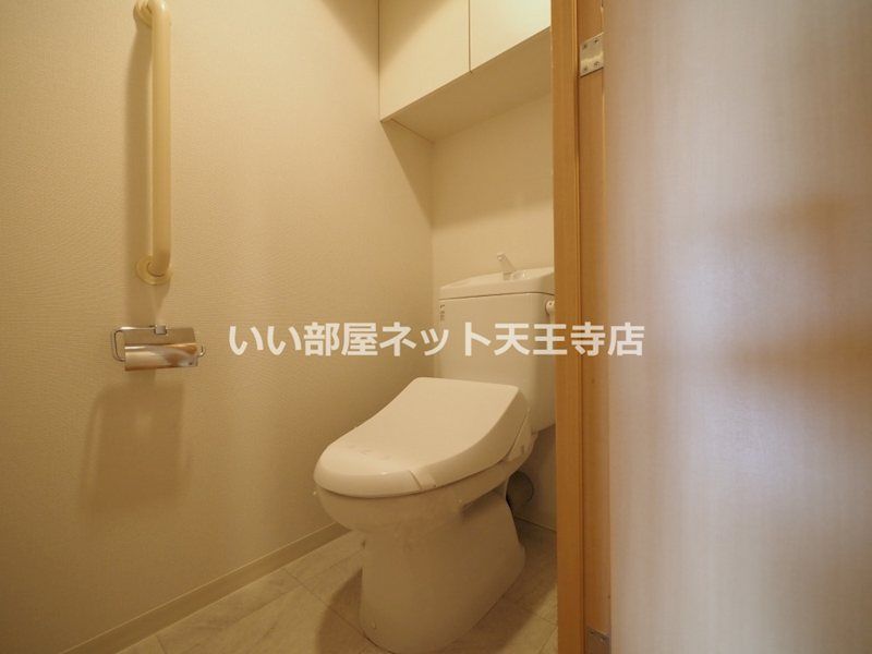 近くの阪急OASIS(オアシス) 桃坂店まで23m(徒歩1分)