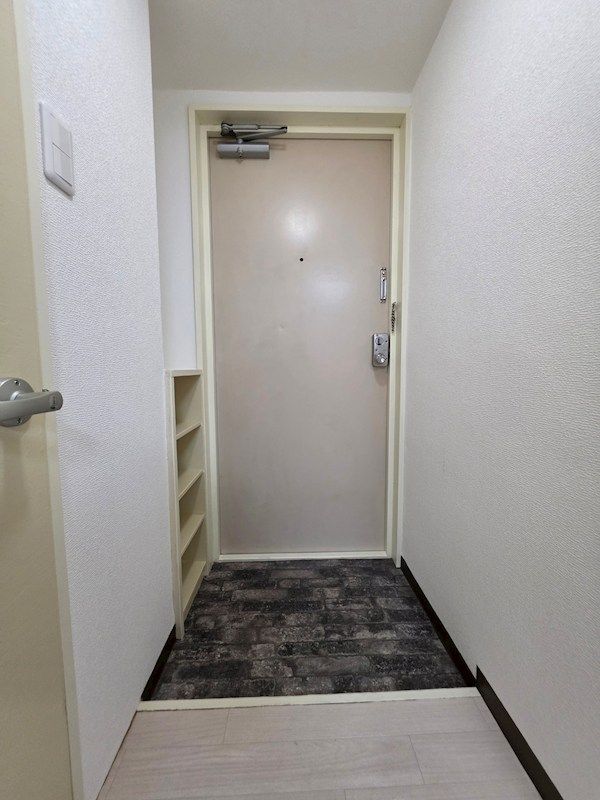 近くのファミリーマート 高井田本通店まで532m(徒歩7分)