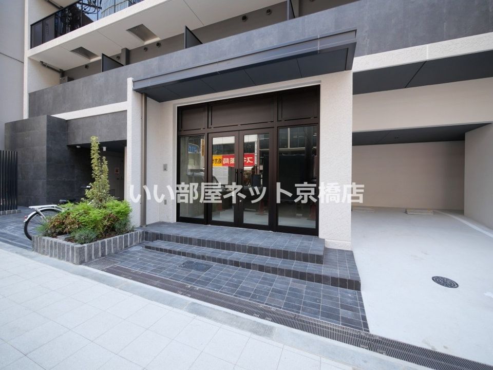 近くのローソン 谷町三丁目西店まで68m（徒歩1分）
