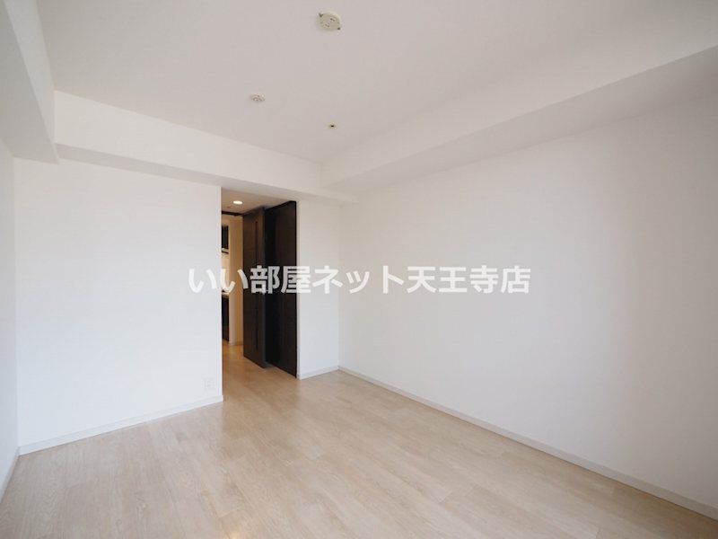 近くのファミリーマート 北久宝寺町一丁目店まで239m（徒歩3分）