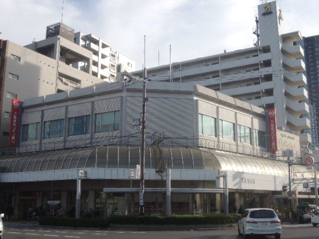 近くの三菱東京UFJ銀行玉造支店まで311m(徒歩4分)