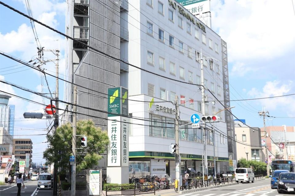 近くの三井住友銀行八尾支店まで1,211m（徒歩16分）