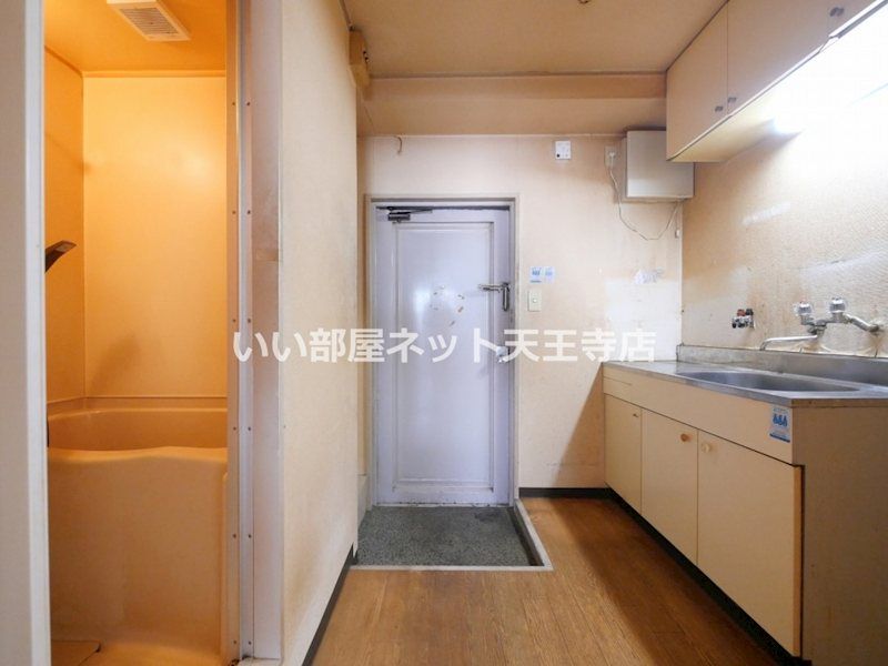 近くの住吉東粉浜郵便局まで304m(徒歩4分)