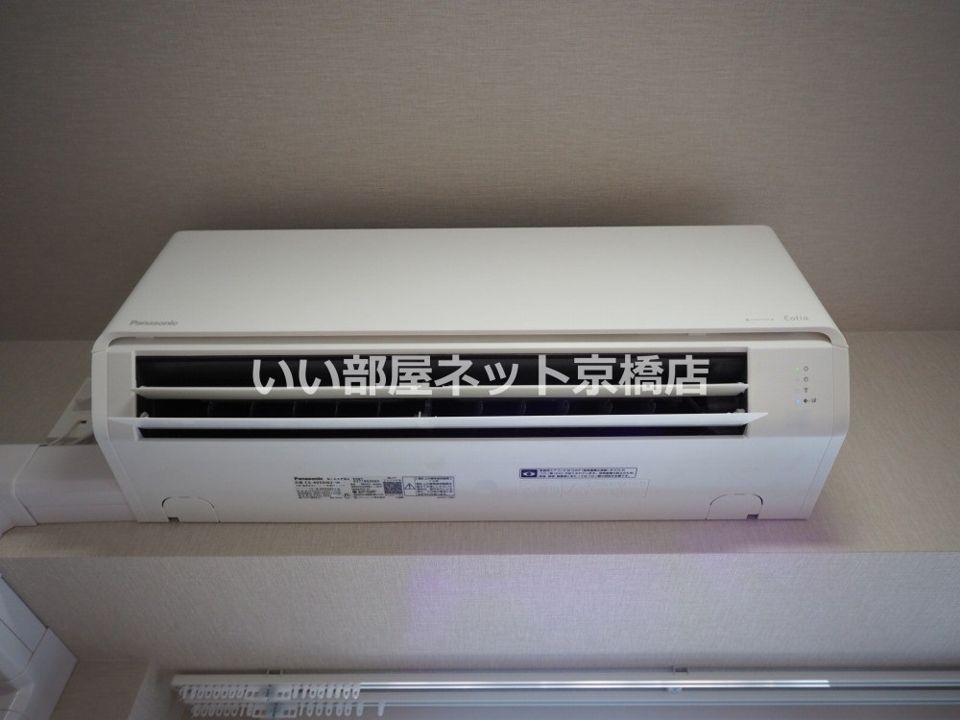 近くのファミリーマート 阪急中津駅前店まで871m(徒歩11分)