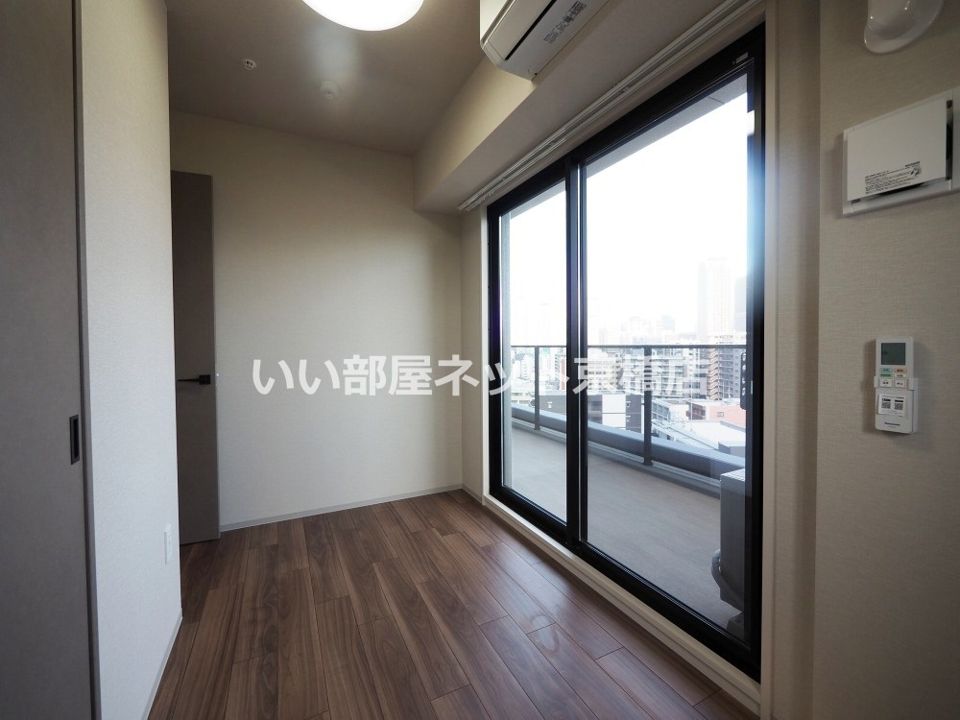 近くのライフ大淀中店まで457m(徒歩6分)
