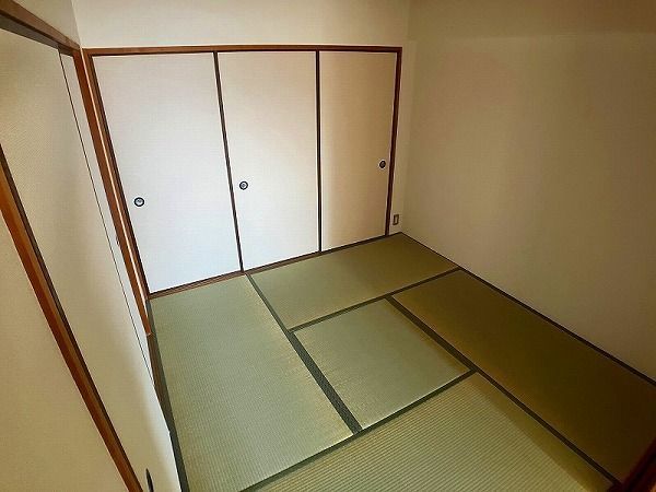 ベッドルーム