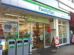 近くのファミリーマート 谷町七丁目店まで298m（徒歩4分）