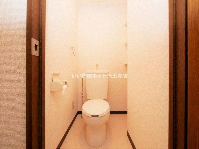 近くの住吉山之内三郵便局まで90m(徒歩2分)