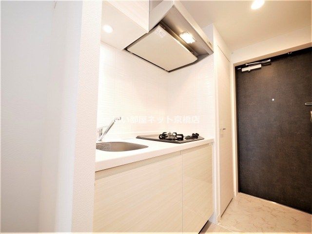 近くのライフ十三東店まで218m(徒歩3分)