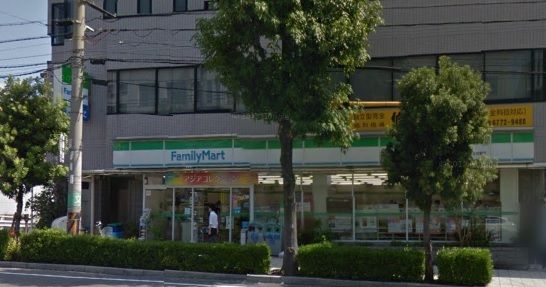 近くのファミリーマートまで405m(徒歩6分)
