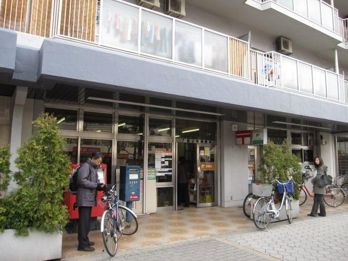 近くの大阪谷町郵便局まで225m（徒歩3分）