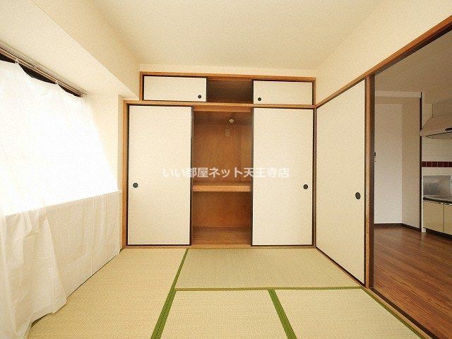 ベッドルーム