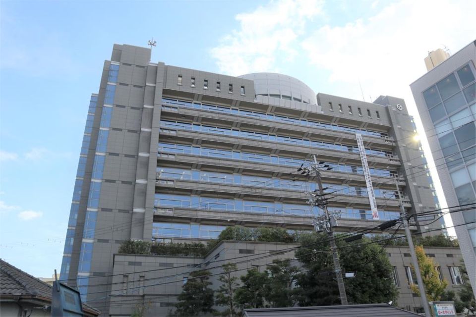 近くの八尾市役所まで622m（徒歩8分）