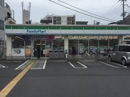 近くのファミリーマート 田辺店まで404m（徒歩6分）