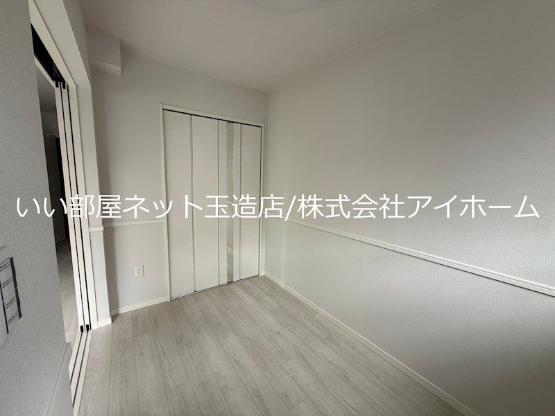 ベッドルーム