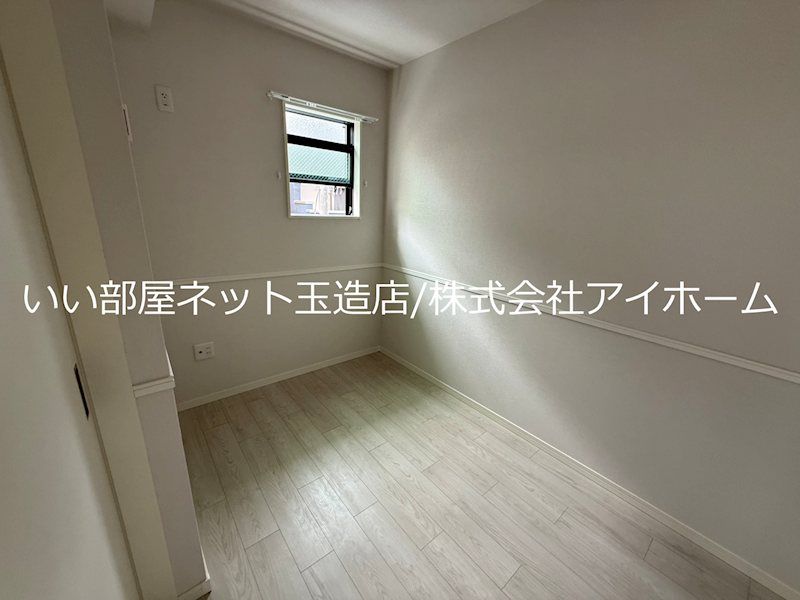 ベッドルーム