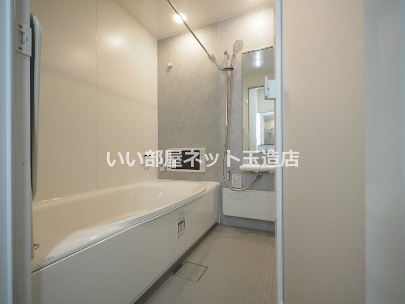 近くのファミリーマート 深江北一丁目店まで627m(徒歩8分)