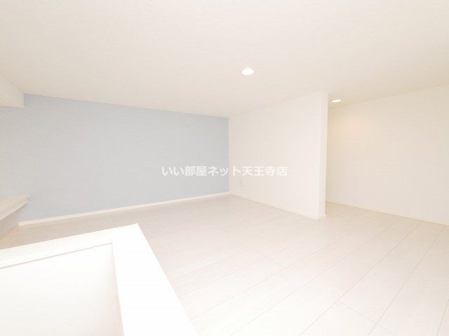 近くのコノミヤ南田辺店まで527m(徒歩7分)
