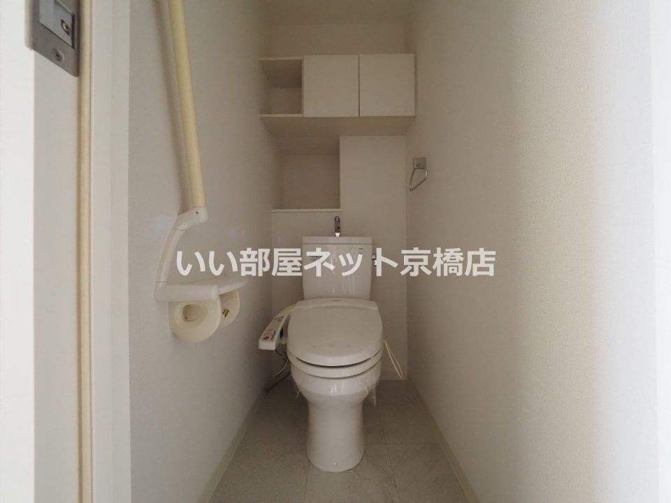 近くのローソン 安堂寺町二丁目店まで81m(徒歩2分)