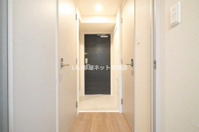 近くのファミリーマート 天満橋店まで307m(徒歩4分)