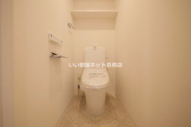 近くのドン・キホーテ法円坂店まで322m(徒歩5分)
