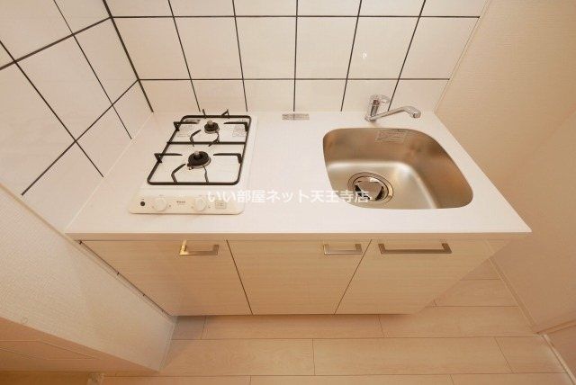 近くの住吉長居四郵便局まで366m(徒歩5分)