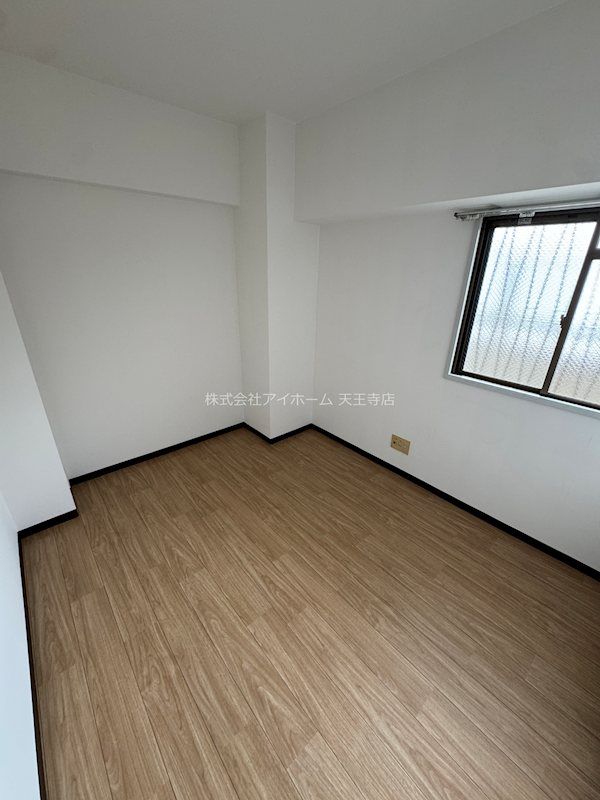 近くのローソンストア100 LS東住吉田辺店まで265m(徒歩4分)