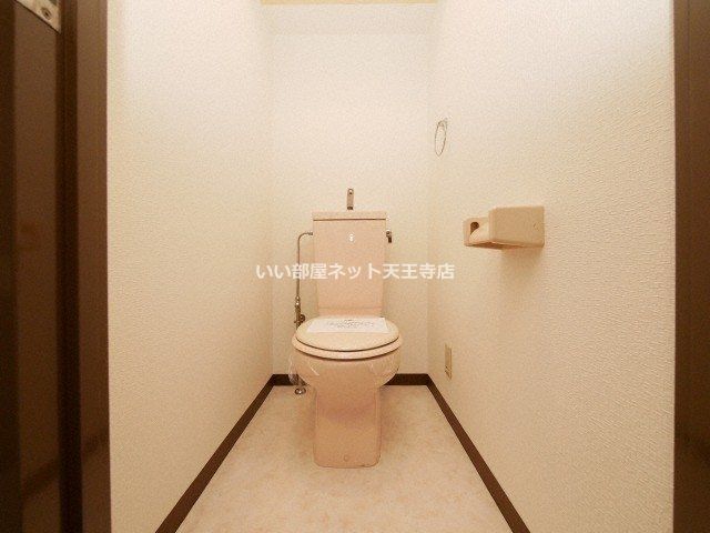 近くの住之江浜口郵便局まで363m(徒歩5分)