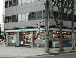 近くのファミリーマート 内本町店まで593m(徒歩8分)
