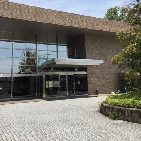 近くの葛城市役所新庄庁舎まで2,300m(徒歩29分)