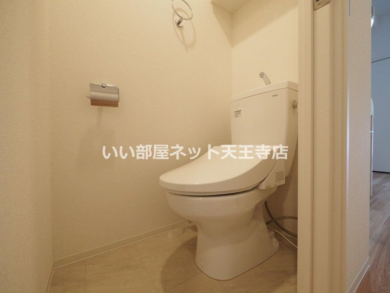 近くの浪速桜川郵便局まで294m(徒歩4分)