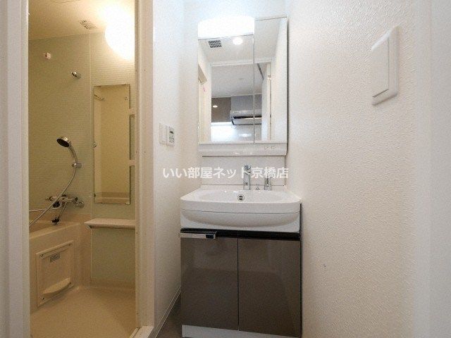 近くのスギ薬局 新大阪宮原店まで26m(徒歩1分)