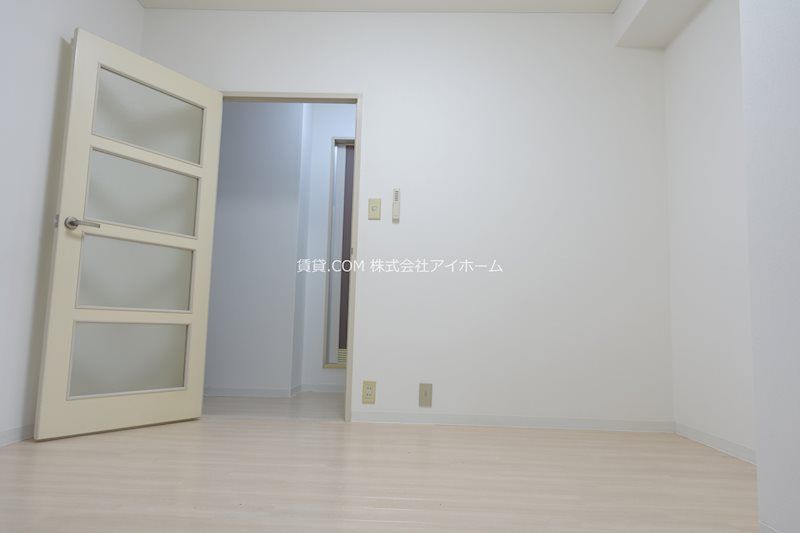 ベッドルーム