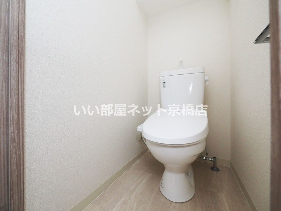 近くのライフ西九条店まで582m(徒歩8分)