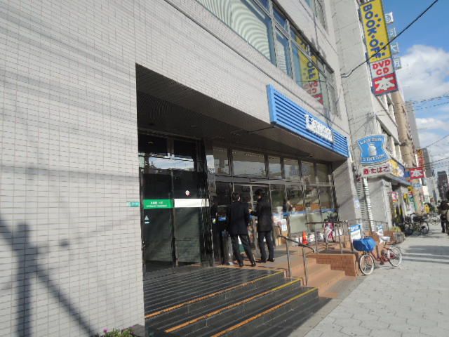 ローソンが至近