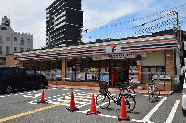 近くのセブンイレブンまで190m(徒歩3分)