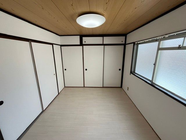 ベッドルーム