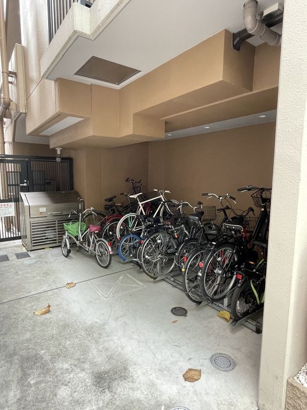 近くのグルメシティ南森町店まで515m(徒歩7分)