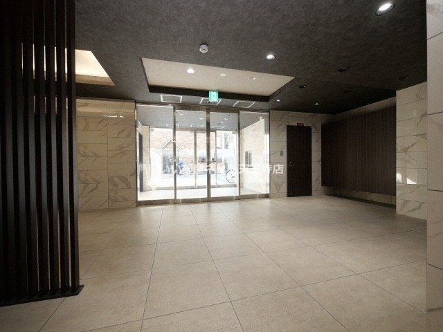 近くの東成大今里南郵便局まで279m(徒歩4分)