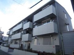 カーサ ポポラーレの外観画像