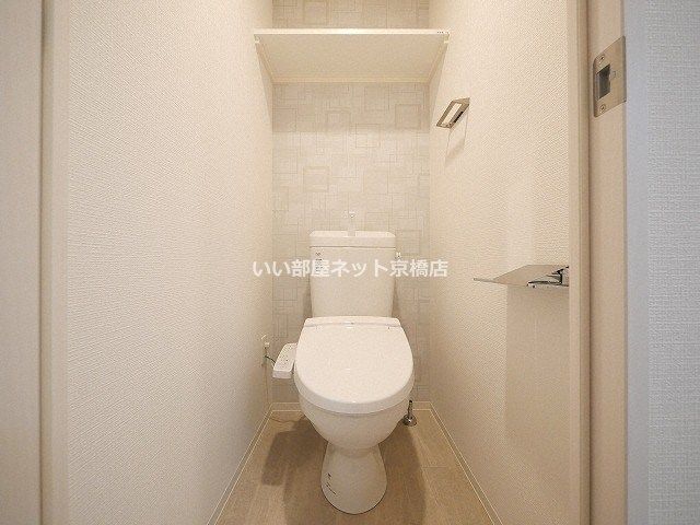 近くのファミリーマート 福島海老江店まで462m（徒歩6分）