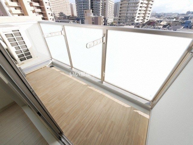 近くのローソン 加島四丁目店まで218m（徒歩3分）
