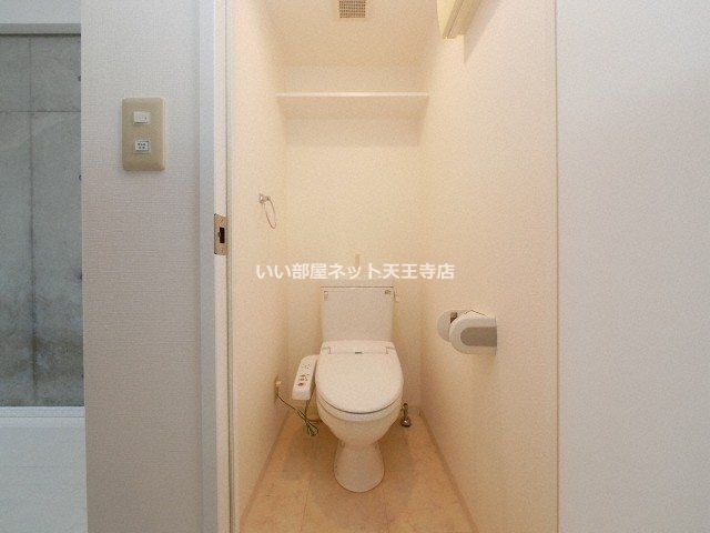 近くのローソンストア100 LS大阪港駅前店まで260m(徒歩4分)