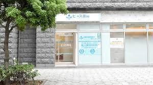 近くのデイリーヤマザキ 玉造駅前店まで60m(徒歩1分)