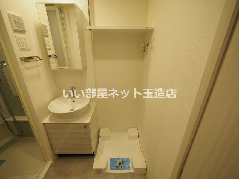 近くのセブンイレブン 大阪島町1丁目店まで239m(徒歩3分)