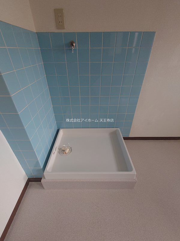 近くのファミリーマート 南田辺駅前店まで200m(徒歩3分)