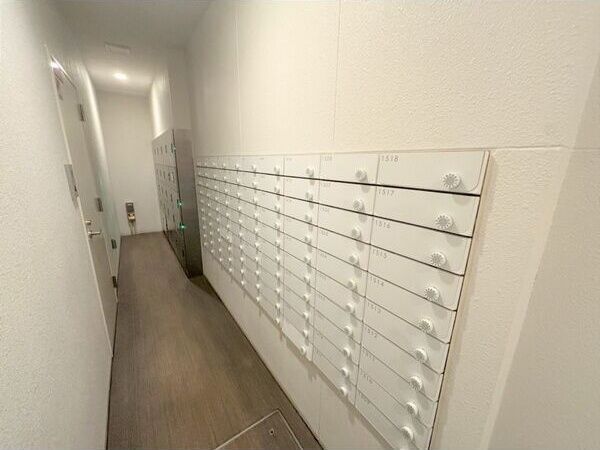 近くのローソン 淀川三国本町一丁目店まで171m(徒歩3分)
